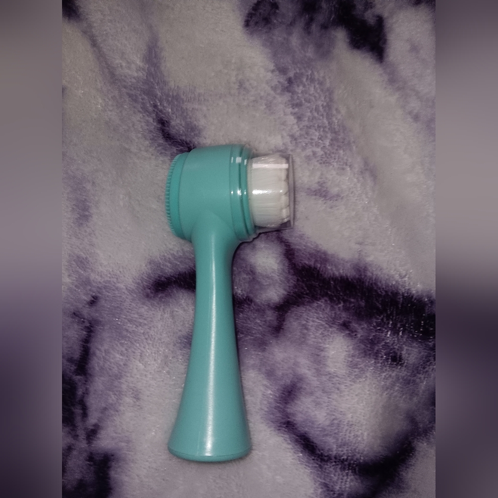 Duo facial Cleaning Brush